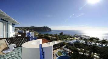Hotel il Gattopardo - mese di Aprile - vista camera con balcone